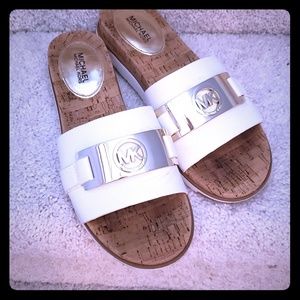 Michael Kors slides sz 9
